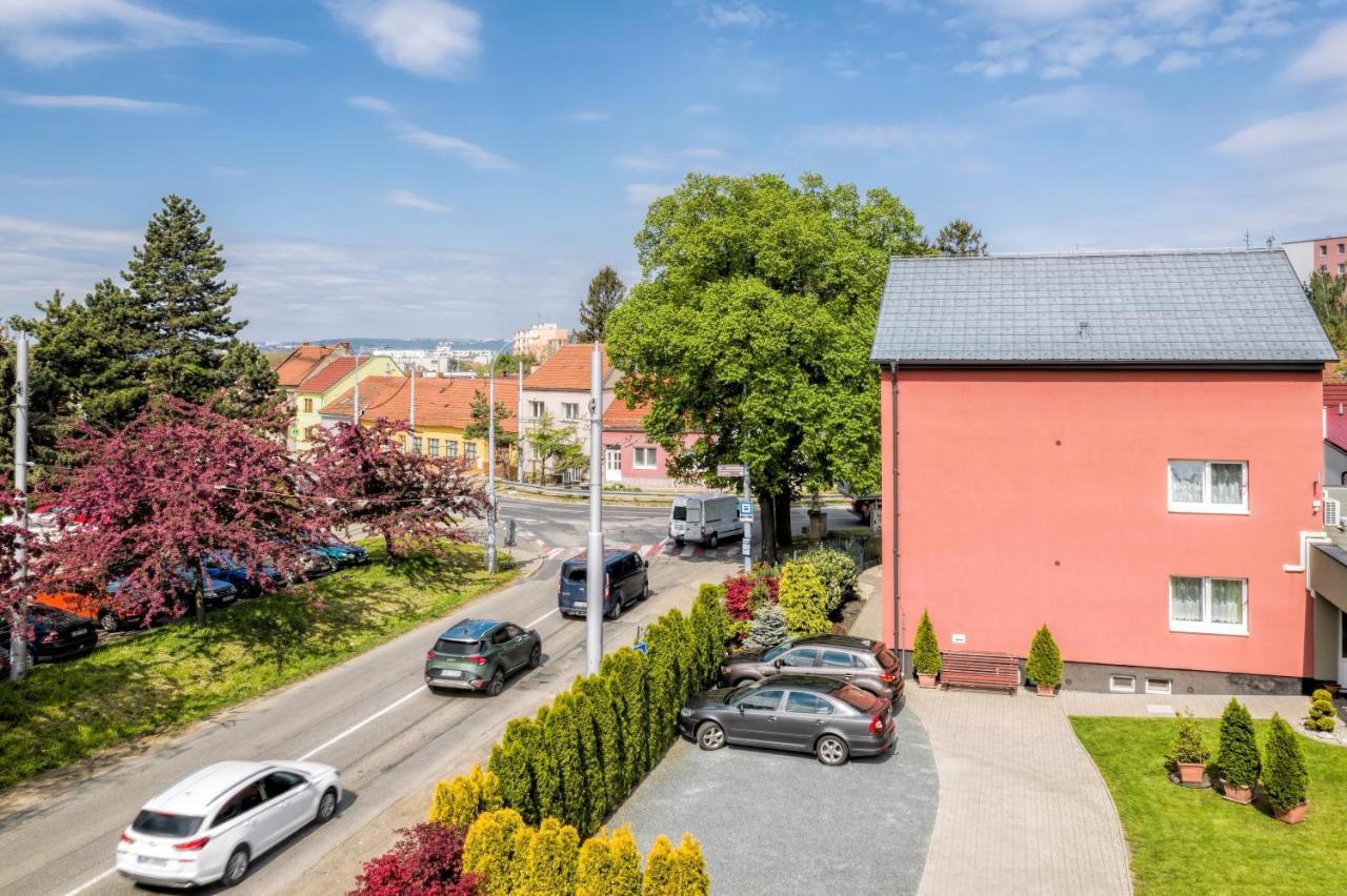 Elendris - Ubytovani U Kostela Brno Bagian luar foto